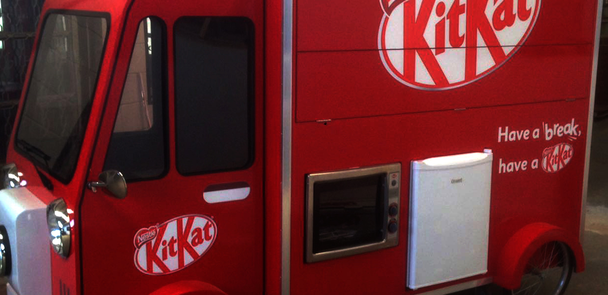 tuktuk kitkat 04.jpg