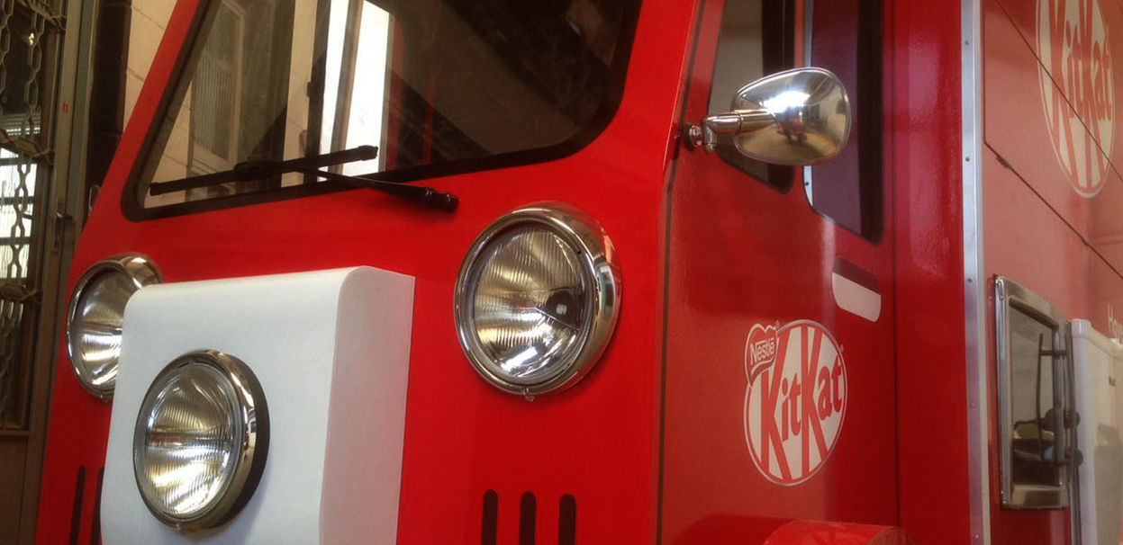 tuktuk kitkat 02.jpg