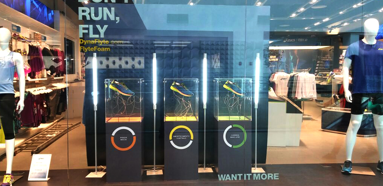 vitrine asics 02.jpg